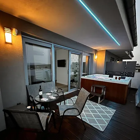 דירה Oh Deer Apartament Jacuzzi