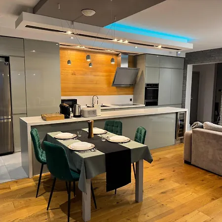 Oh Deer Apartament Jacuzzi דירה